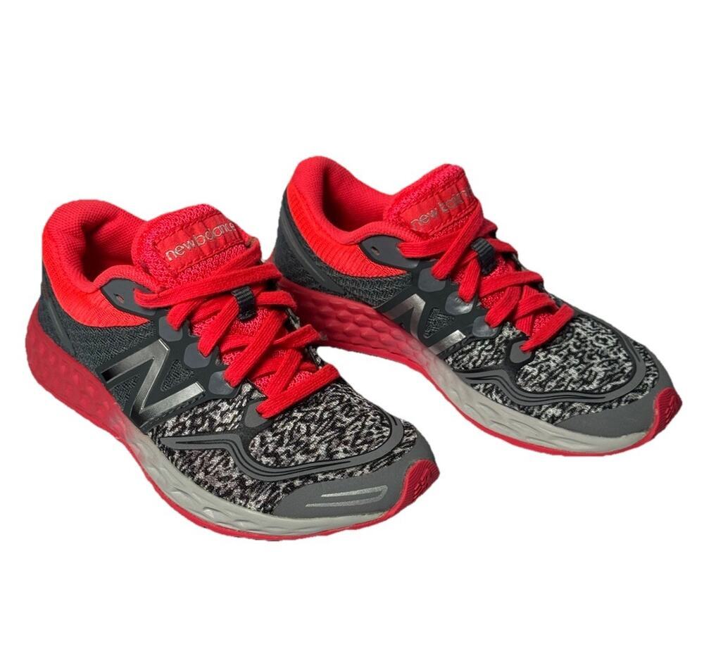 New Balance Fresh Foam Zante Running Shoes Kids Size 10.5 Gray Pink Sneaker
